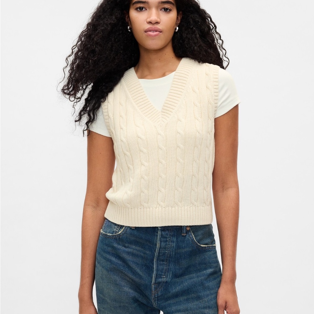 GAP sweater vest